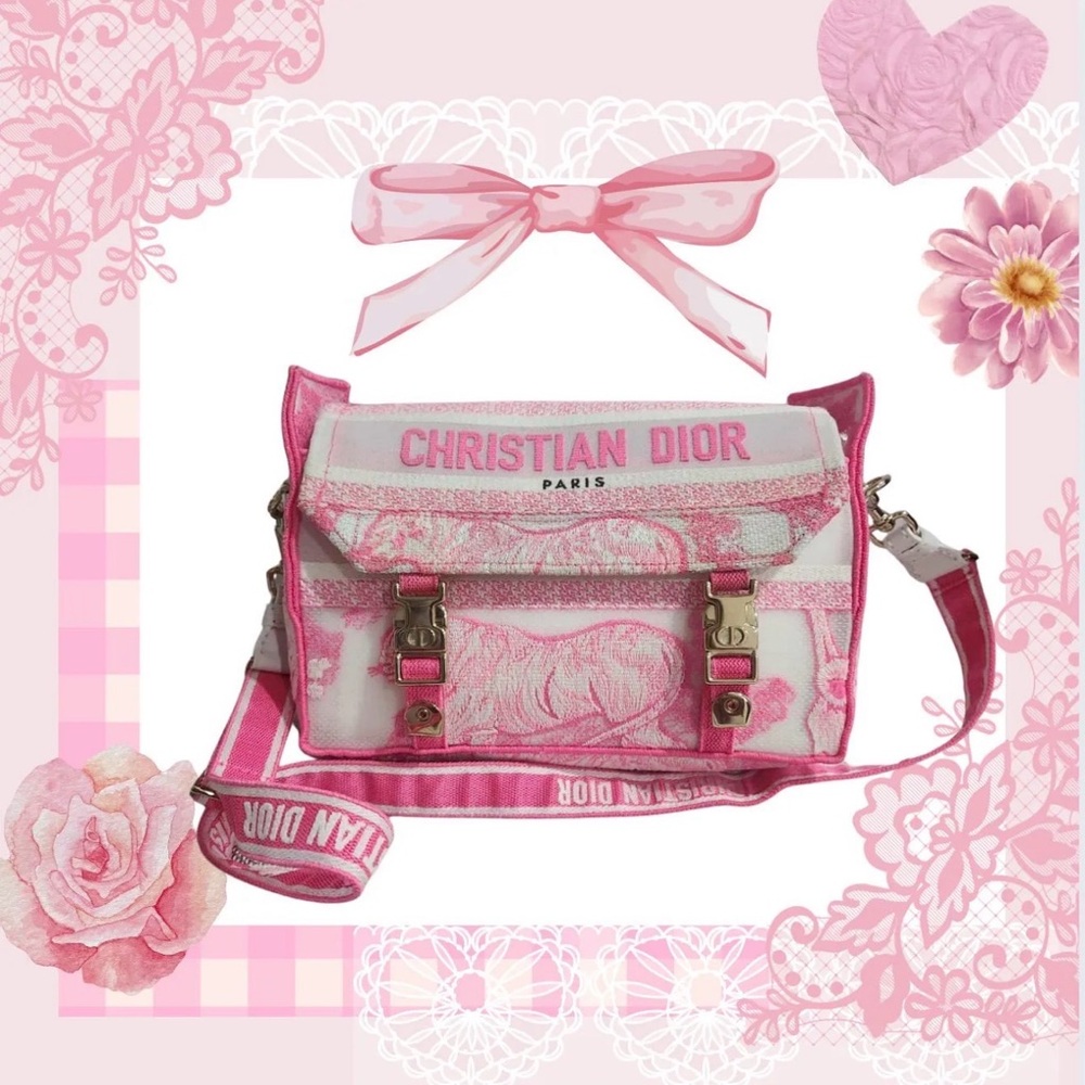 Christian Dior Toile De Jouy Dior
Camp Pink with detachable strap